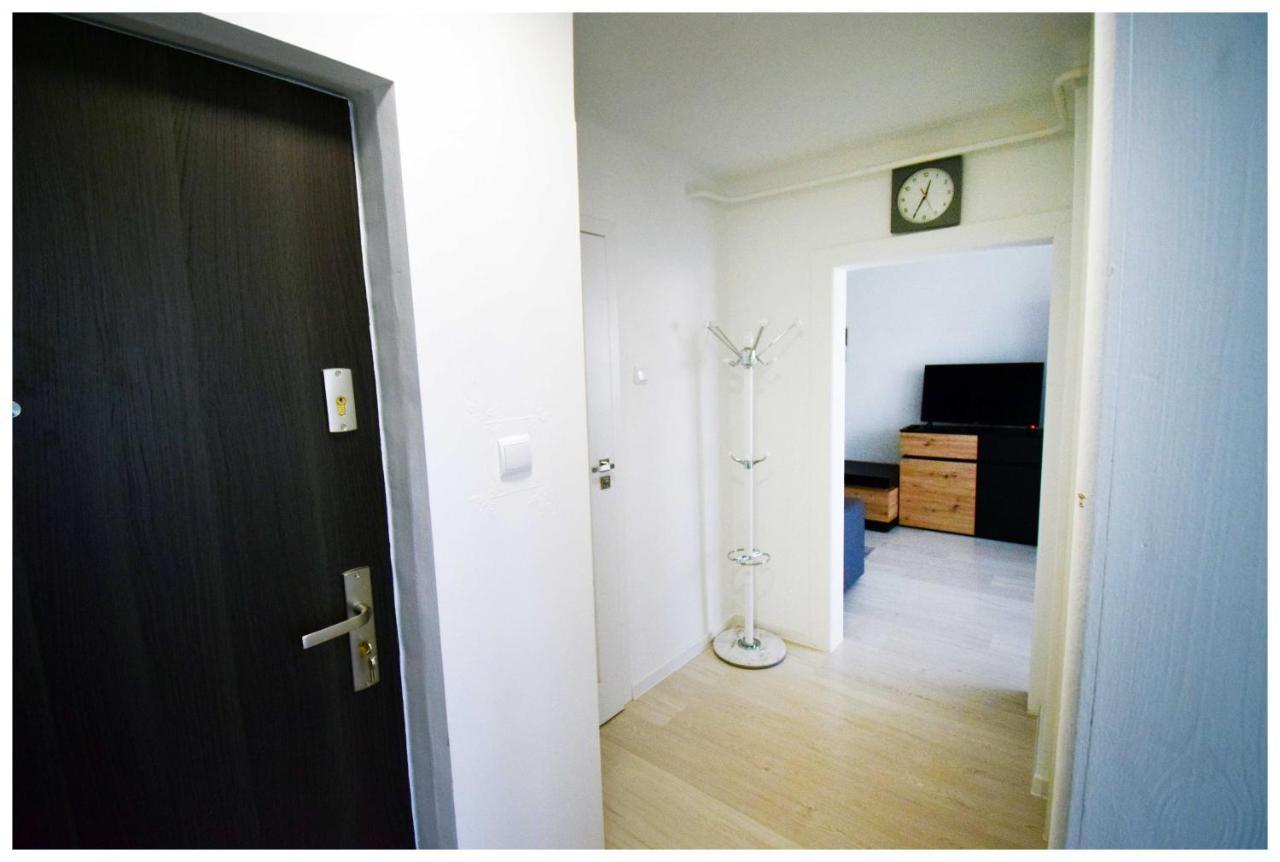 Color24 Centrum Nisko Apartment Екстериор снимка